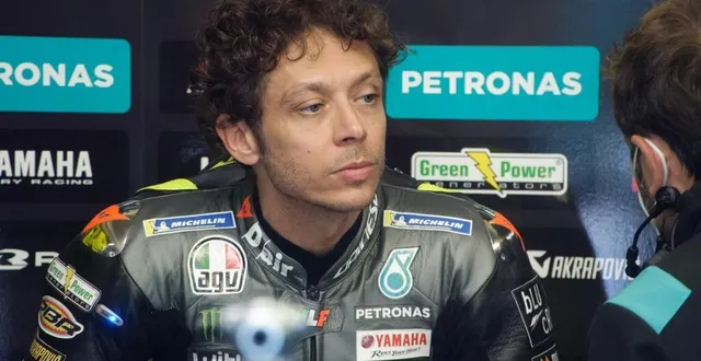 photo  valentino rossi, à 42 ans, est une légende vivante du motogp, avec 89 victoires et 7 titres en catégorie reine.  &copy;  daniel fouray / ouest-france 