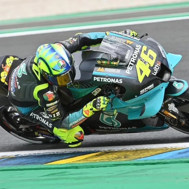 photo valentino rossi, a 42 ans, rossi est une légende vivante du motogp, avec 89 victoires et 7 titres en catégorie reine.  ©  daniel fouray / ouest-france