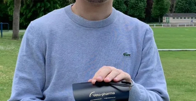 photo  la distribution de pièges à frelons asiatiques, menée à montval-sur-loir, a donné l’idée à ronan constans d’en organiser une dans la commune.  &copy;  ouest-france 