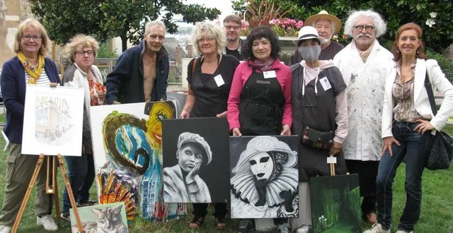 photo  les peintres de l’association sont heureux de réaliser des toiles face au public.  &copy;  ouest-france 