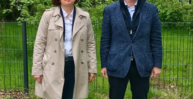 photo  mme renard, et m. yvon maire de saint-pavace.  &copy;  le maine libre 