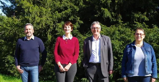 photo  de gauche à droite : stéphane ledru, isabelle lemeunier, patrice vernhettes et brigitte bouzeau  &copy;  le maine libre 