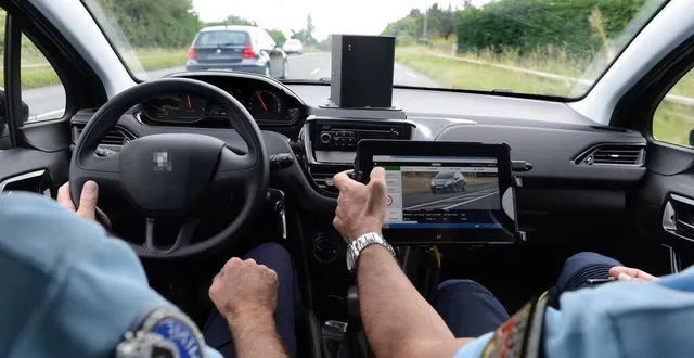 photo  les gendarmes organisent plusieurs points de contrôles vitesse annoncés.  &copy;  photo archives po 