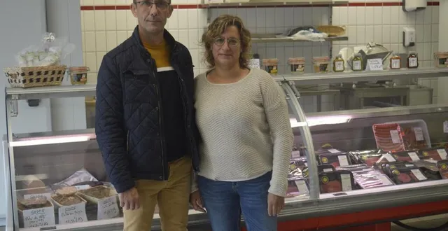 photo  franck molineau et stéphanie fagault, les nouveaux épiciers du bailleul  &copy;  le maine libre 