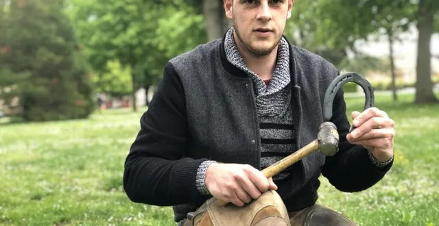 photo  kévin lolivrel, alençonnais de 23 ans, s’installe comme maréchal-ferrant indépendant.  &copy;  ouest-france 
