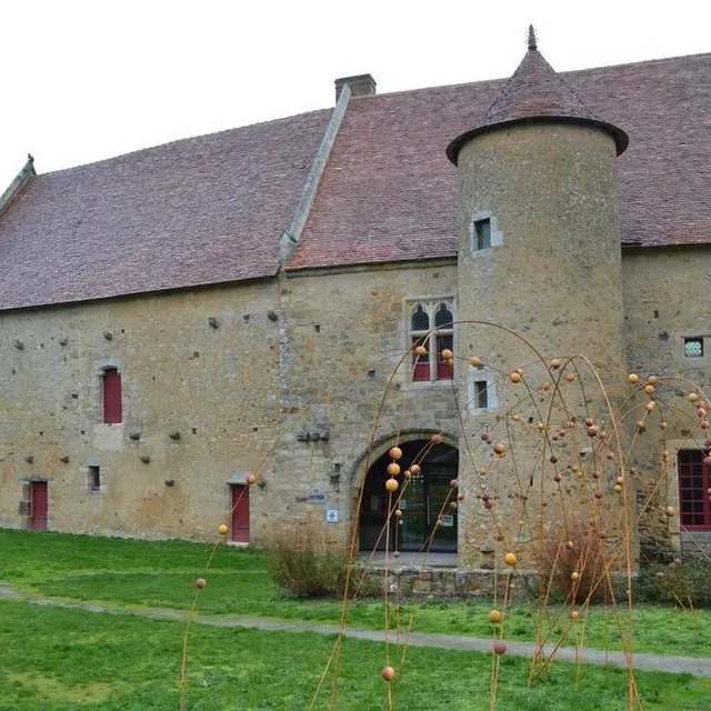 photo le manoir de la cour à asnières-sur-vègre a rouvert ses portes le week-end dernier  ©  archives le maine libre