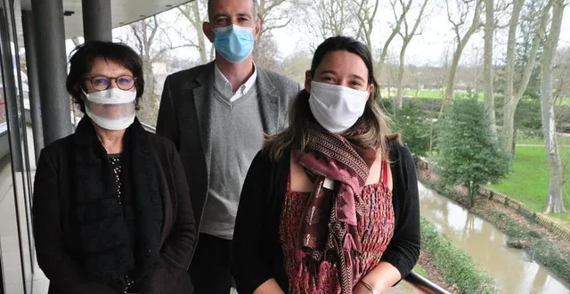 photo  chargée de mission au pays fléchois, jennifer pichonneau (à droite), ici au côté de nadine grelet-certenais et de nicolas chauvin, se voit confier le pilotage de ce projet.  &copy;  le maine libre 