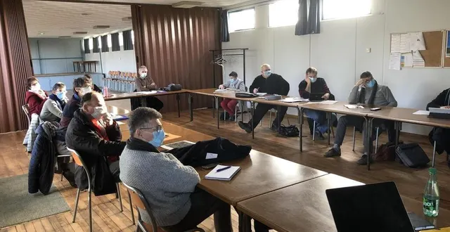 photo  représentants d’associations et élus ont participé à cette première réunion du comité territorial de concertation.  &copy;  soleil du midi – baywa r.e. 