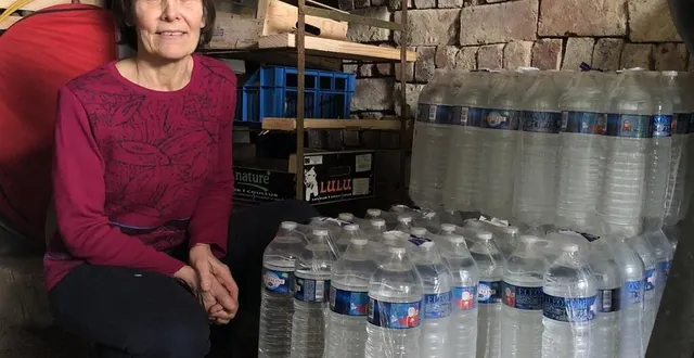 photo  pruillé-l’eguillé, mardi 2 février 2021. catherine hergoualc’h se fait livrer des bouteilles d’eau car l’eau du robinet comporte des risques sanitaires.  &copy;  photo le maine libre 