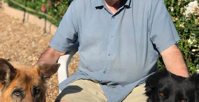 photo  patrick vincelet a dédié un livre à ses chiens.  &copy;  ouest-france 