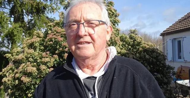 photo  sylvain beaufils régule la population de ragondins dans la commune de villaines-sous-lucé  &copy;  le maine libre 