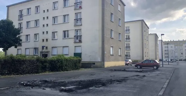 photo  neuf véhicules ont été incendiés, à flers, dans l’orne, dans la nuit de vendredi 28 à samedi 29 mai.  &copy;  archives ouest-france 