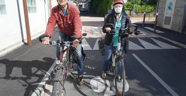 photo  alain le gall et laurence saint-oyant, membres de bouchemaine à vélo.  &copy;  ouest-france. 