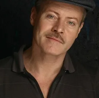 photo  jean-paul bordes, connu dans le secteur de mamers, pour être le parrain d’honneur du festival, mamers en scène, sera sur scène au logis de moullins.  &copy;  art et fléchir 