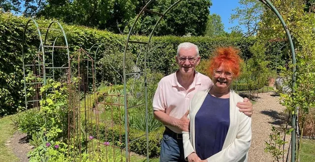 photo  philippe et michèle manson ont débuté l’aménagement de leur jardin en 1993, avant de l’ouvrir au public.  &copy;  ouest france 