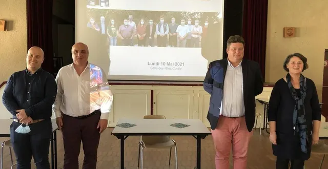 photo  le club d’entreprises de la haute sarthe tenait son assemblée générale le 10 mai dernier à conlie. arthur varenne, le président, à droite, à côté de fabienne labrette-ménager. à gauche, anthony ardillon, vice-président, à côté de gérard galpin, maire de sillé-le-guillaume.  &copy;  le maine libre 