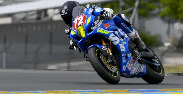 photo  martin renaudin sur la suzuki du junior team, a troqué son costume de pilote de vitesse pour celui d’endurance ce week-end.  &copy;  le maine libre – yvon loue 