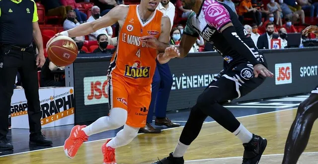 photo  comme lors du triomphe contre boulazac (98-83, le 6 juin), scott bamforth, gêné par des douleurs récurrentes au poignet, pourra-t-il sortir du banc pour aider son équipe ?  &copy;  archives le maine libre – yvon loue 