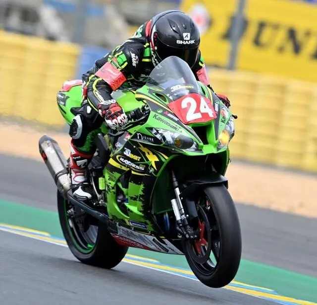 photo 24 heures du mans moto. #24. bmrt 3d maxxess nevers. france. kawasaki zx 10r. superstock. loiseau anthony. france. hardt jonathan. france. pilot julien. france.  ©  daniel fouray / ouest-france