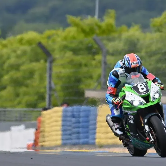 photo 24 heures du mans moto. #8. team bolliger switzerland. suisse. kawasaki zx 10r. formula ewc. pellijeff jesper. suède.  ©  daniel fouray / ouest-france