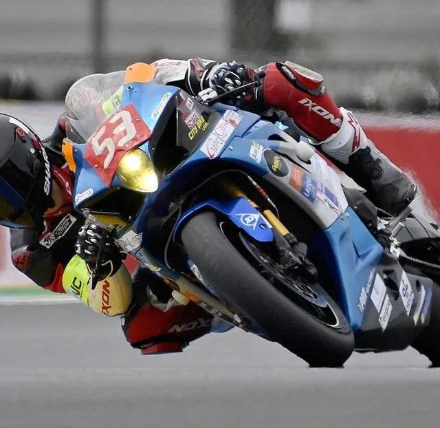 photo motocyclisme.
24 heures motos 2021.
#53.
mana-au competition / ligue contre le cancer. france.
suzuki gsxr – 1000. superstock.
rã©gis stoltz. france.
photo : jérôme fouquet/ouest-france  ©  jérôme fouquet/ouest-france