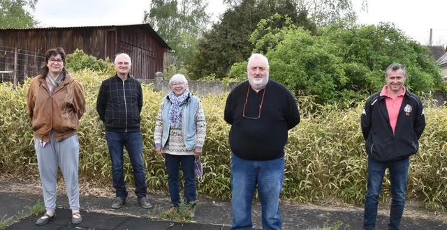 photo  les membres du bureau de la nouvelle association.  &copy;  le maine libre 