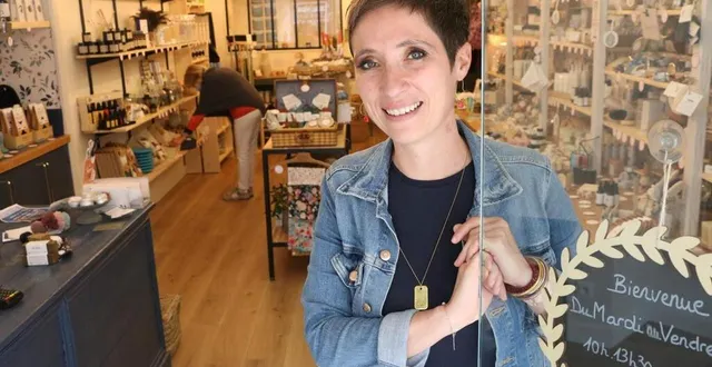 photo  anaïs baril, 39 ans, ancienne salariée d’une association engagée dans l’aide aux migrants, vient d’ouvrir une droguerie branchée protection de l’environnement. « c’est un investissement humain et financier. mais c’est tellement important d’être en accord avec ses valeurs. »  &copy;  ouest-france 