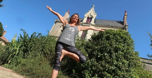 photo  professeure de yoga diplômée, sylvie schmitt animera un atelier vendredi matin au musée henri-barré.  &copy;  archives co – guillaume raineau 