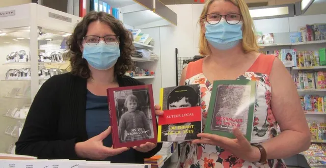 photo  céline taburet de la maison de la presse de passais et gisèle lericolais.  &copy;  ouest-france 