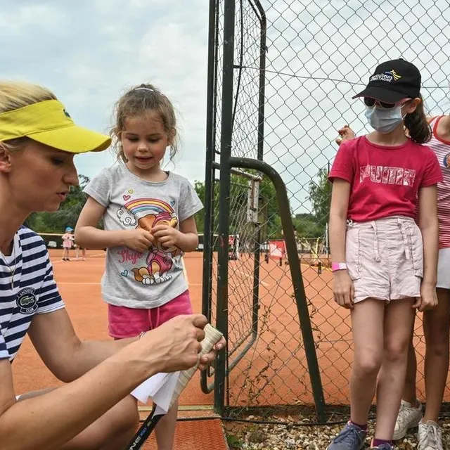 photo yannick noah et tatiana golovin ont passé l’après-midi à bessé-sur-braye et à saint-calais.  ©  photo le maine libre denis lambert