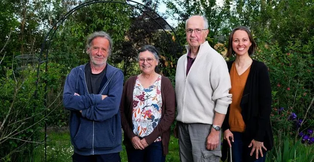 photo  françoise ferron et joël nogues, entourés de leurs remplaçants patrick audiot et nastasia lewandowski.  &copy;  unies 