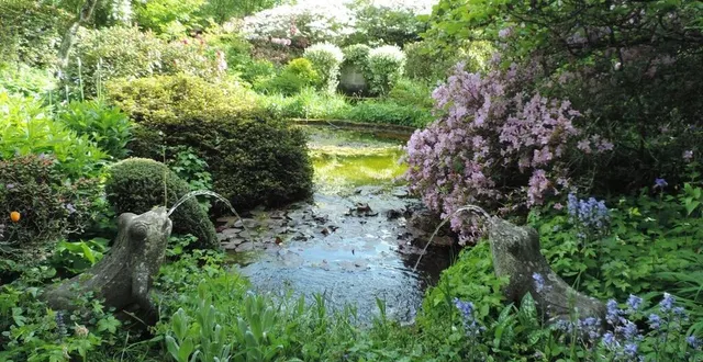 photo  des fleurs, des arbres, de l’eau… la petite-rochelle offre un univers végétal paradisiaque.  &copy;  ouest-france 