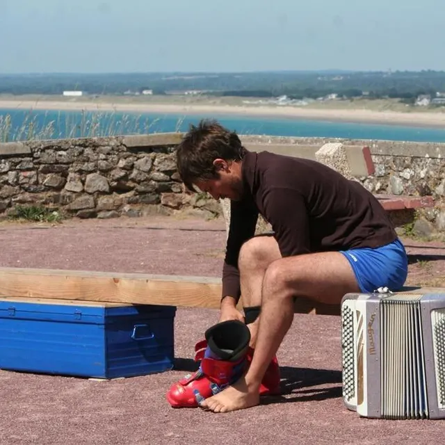 photo l’ouest loin, avec olivier debelhoir.  ©  michèle leproust