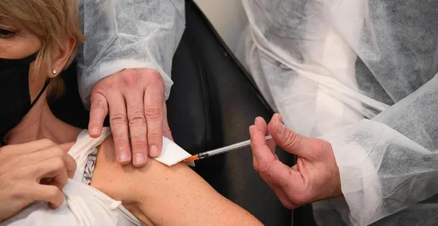 photo  la vaccination contre le covid-19 se poursuit en sarthe.  &copy;  archives co – josselin clair. 