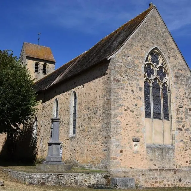 photo l’ église saint-hilaire.  ©  archives le maine libre