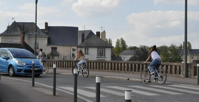 photo  quelle place pour le vélo en ville ? à partir de septembre 2021, la municipalité planchera sur le projet d’aménagement de pistes cyclables dans le quartier de la gare.  &copy;  le maine libre 