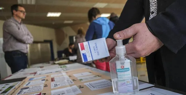 photo  le protocole sanitaire est maintenu pour ces élections.  &copy;  archives le maine libre denis lambert 