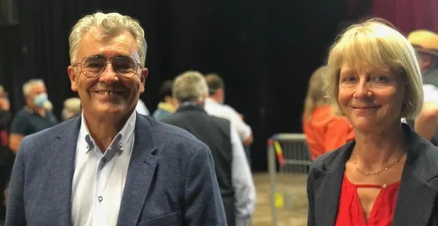 photo  le duo philippe van-hoorne et véronique louwagie est arrivé en tête des suffrages, pour les élections départementales dans le canton de l’aigle.  &copy;  ouest-france 
