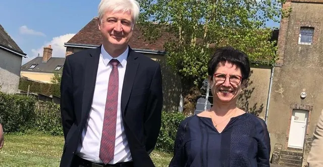 photo  dominique le mèner et françoise lelong candidats à saint-calais.  &copy;  ouest-france 