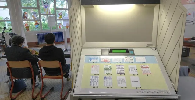 photo  sur 408 885 électeurs inscrits dans le département, seuls 121 751 sarthois ont participé au scrutin.  &copy;  photo le maine libre denis lambert 