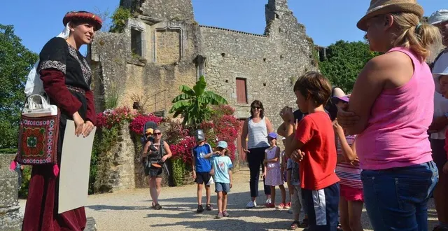 photo  les chasses au trésor proposées ?au château de bressuire avec dame jeanne rencontrent toujours un vif succès. cette année, elles auront lieu du mercredi 7 juillet au mercredi 25 août.  &copy;  archives co 