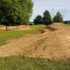 photo dernière étape du projet : une couche de falun va recouvrir le circuit pour le stabiliser.