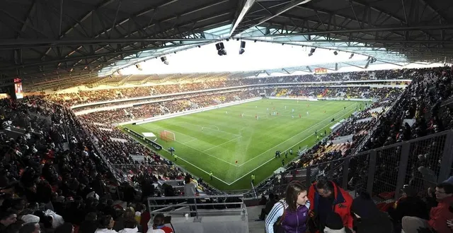 photo  en l’absence de grandes affluences, les finances du mans stadium sont toujours très précaires.  &copy;  archives le maine libre – hervé petitbon 
