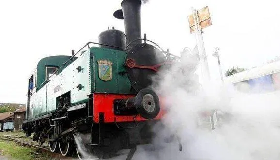 photo  une promenade en train vapeur pleine de promesses.  &copy;  archive le maine libre – denis lambert 
