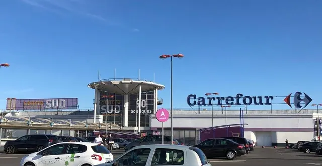 photo  carrefour centre-sud-le-mans sera placé en location-gérance à l’automne. le nouveau repreneur arrivera le 1er novembre 2021.  &copy;   ouest-france 