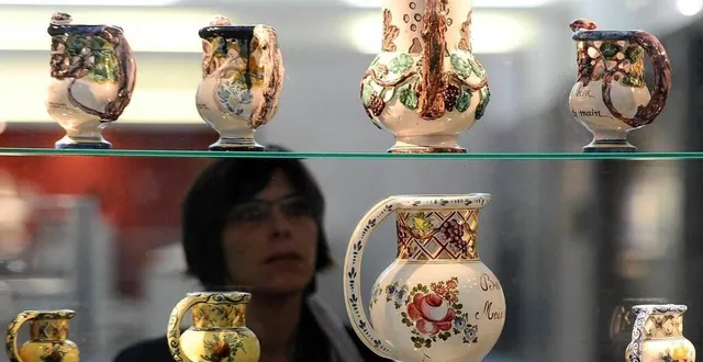 photo  les faïences de malicorne sont très prisées des passionnés : le mélange de tradition et de haut de gamme fait rêver.  &copy;  ouest-france 