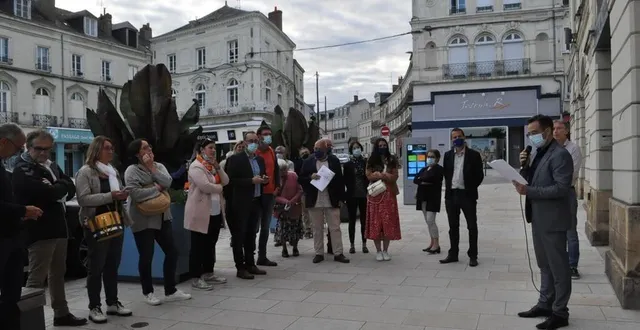 photo  nicolas leudière, maire de sablé-sur-sarthe, a donné lecture des résultats des élections départementales dans le canton.  &copy;  le maine libre 