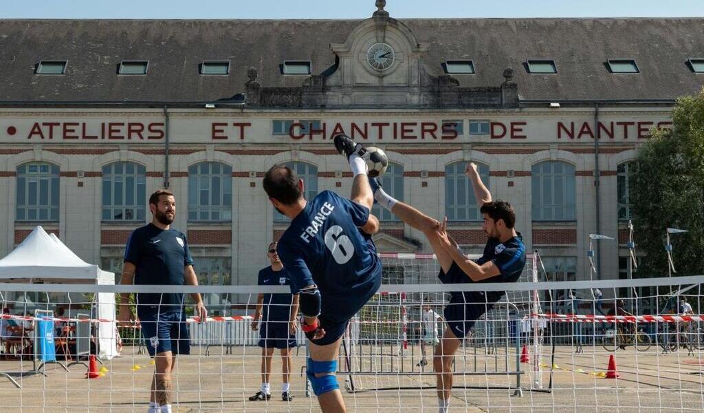 Futnet Tour » : Le Football en Marchant en pleine lumière ! – Ligue de  Football des Pays de la Loire