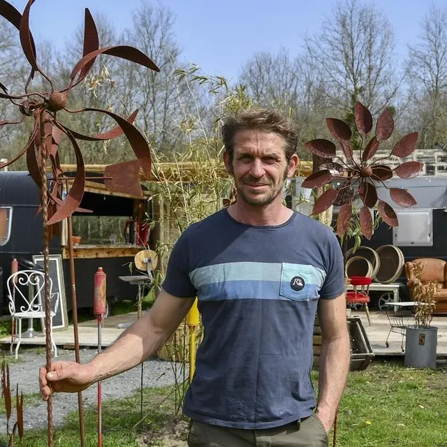 photo deuxième week-end d’ouverture au public pour broclud, avec ici le propriétaire, ludwig segrétain.  ©  photo archives le maine libre – yvon loue