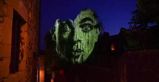 photo  comme depuis deux ans, philippe echaroux propose des portraits qui prennent place dans les arbres.  &copy;  le maine libre – yvon loué 